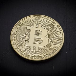 Modalități simple de a investi în Bitcoin